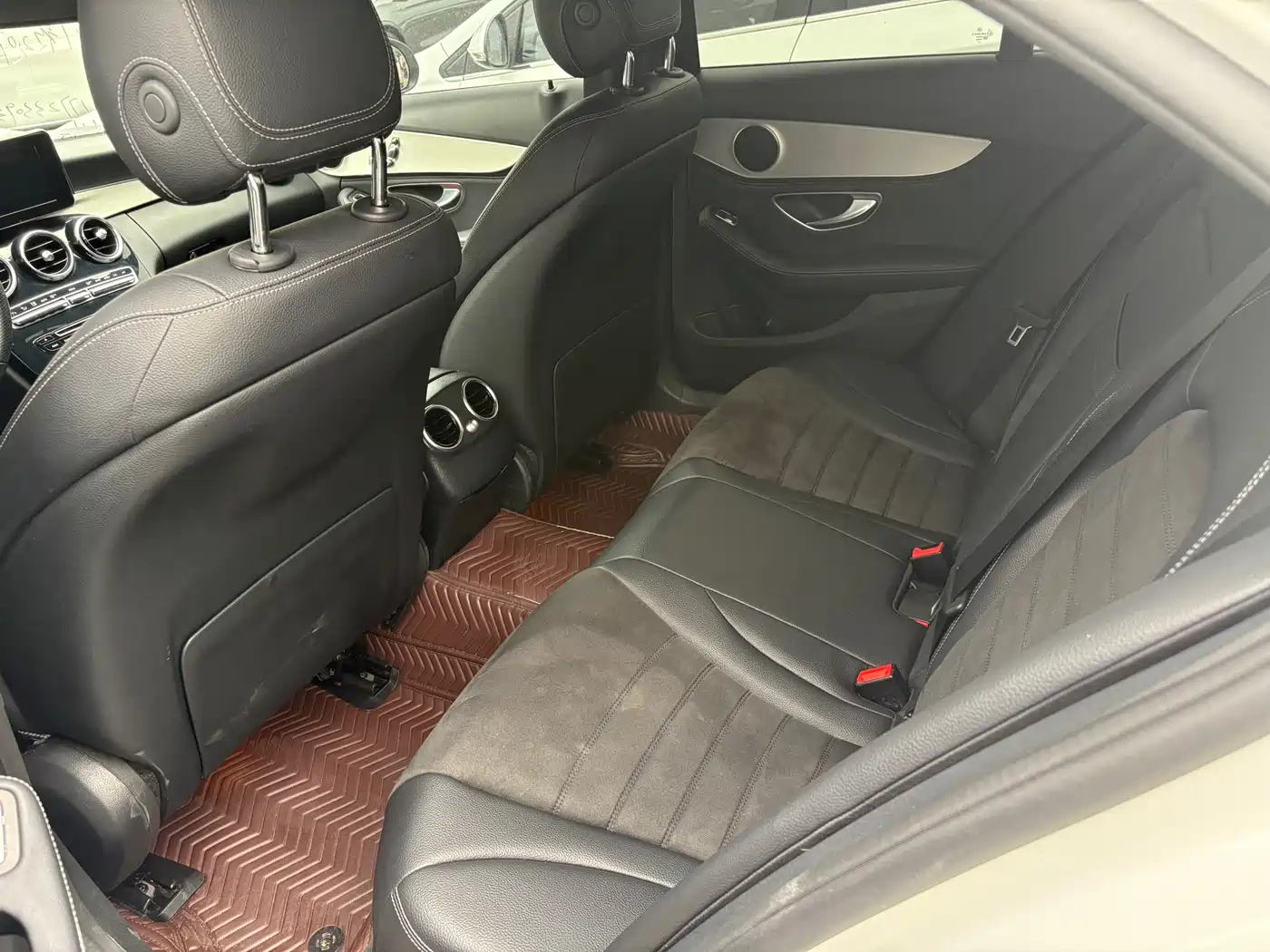 Mercedes-Benz C-Class 2017 Facelift C 200 Sport Edition фото 5