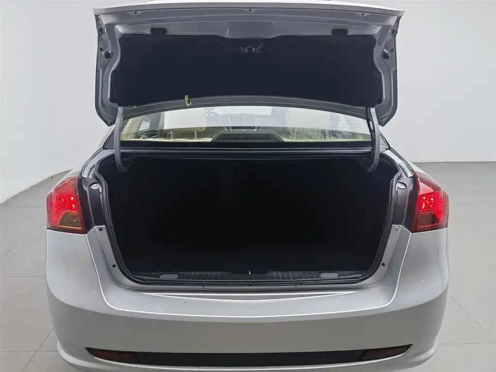 Buick Excelle 2013 1.5L Automatic Classic фото 16