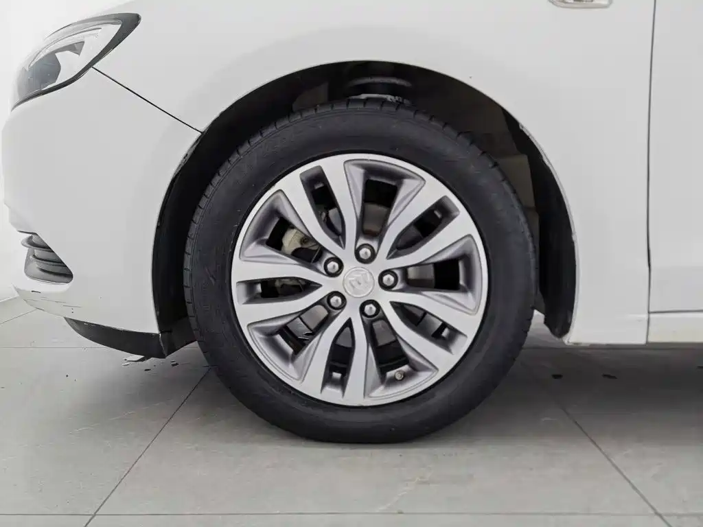 Фото 17 - Buick Excelle