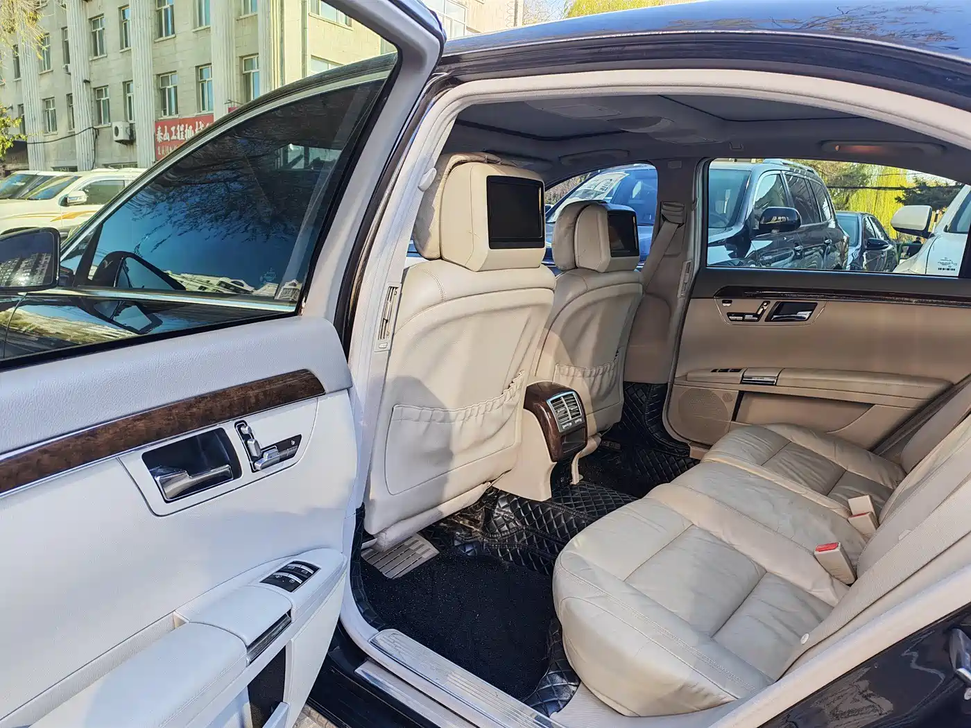 Mercedes-Benz S-Class 2010 S 300 L Premium фото 8