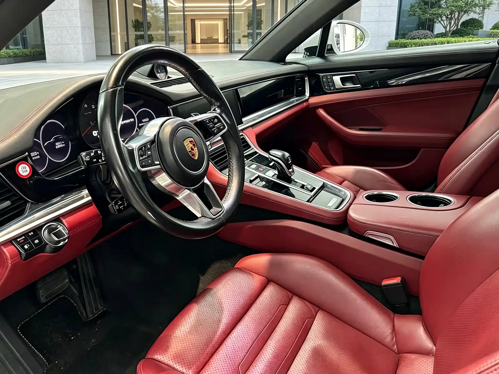 Фото 4 - Porsche Panamera