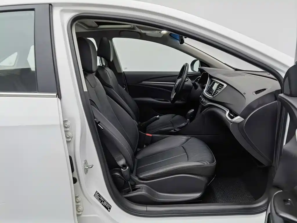 Фото 23 - Buick Excelle
