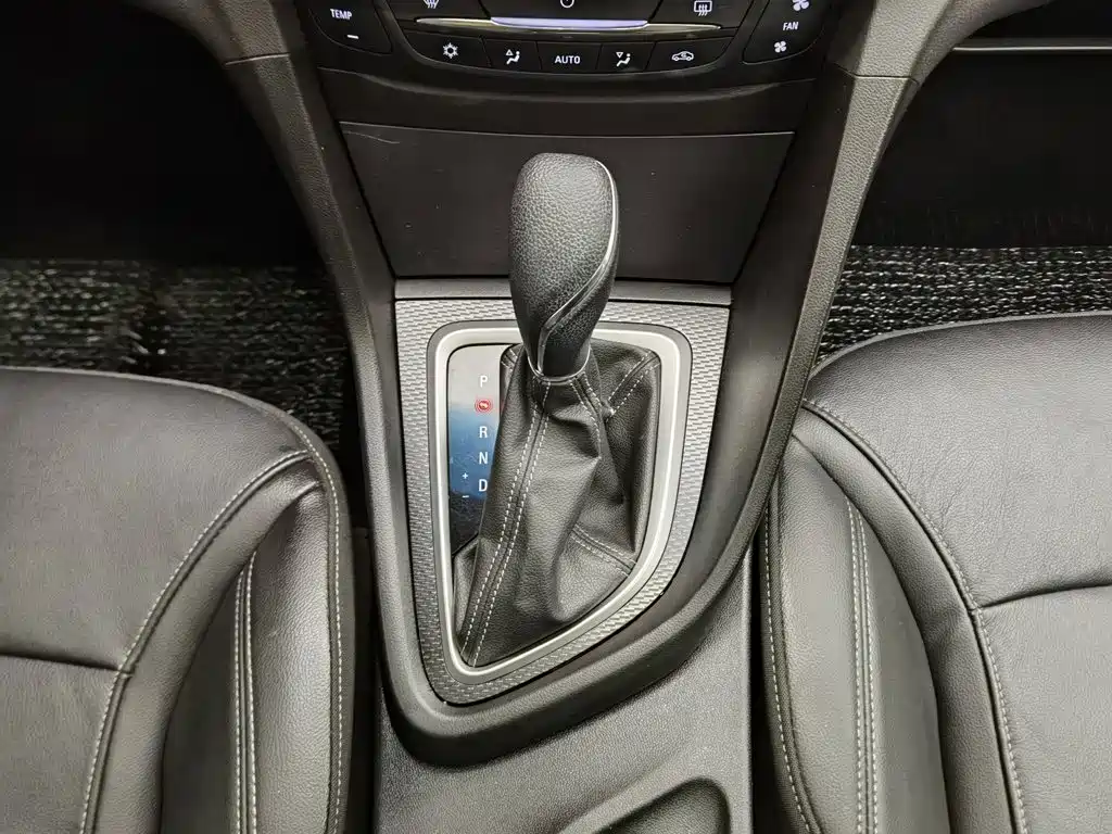 Фото 13 - Buick Excelle