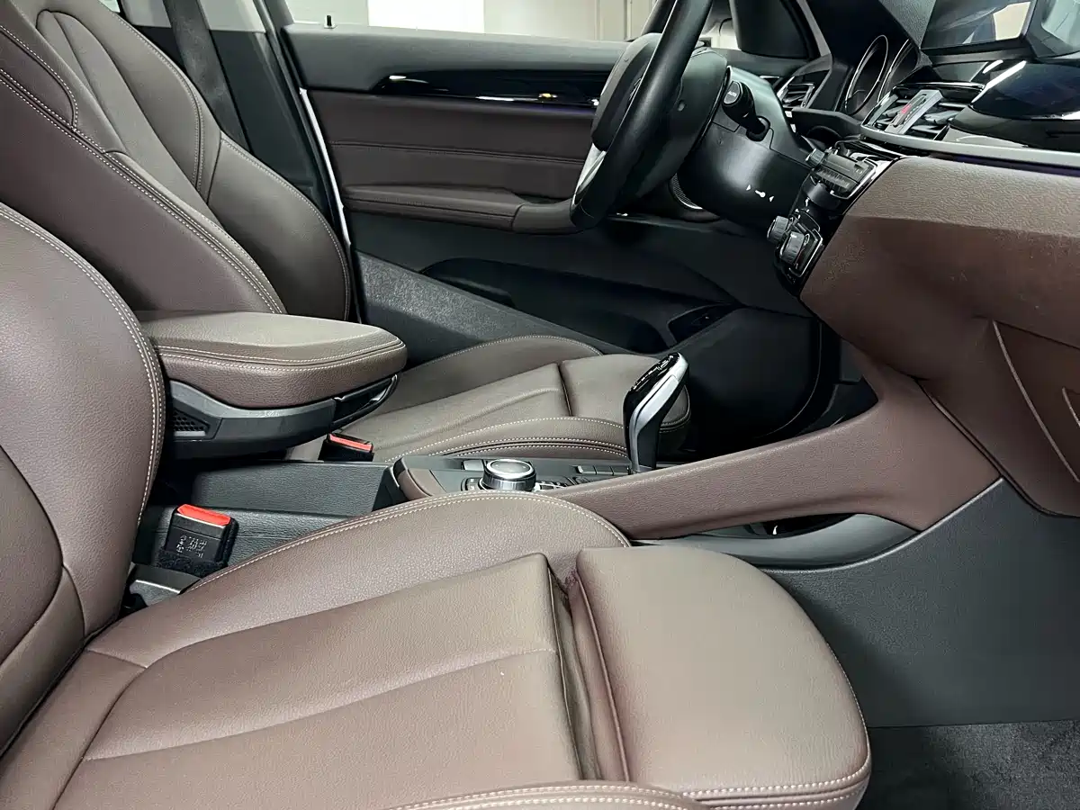 BMW X1 2021 Facelift sDrive20Li Fashion фото 22