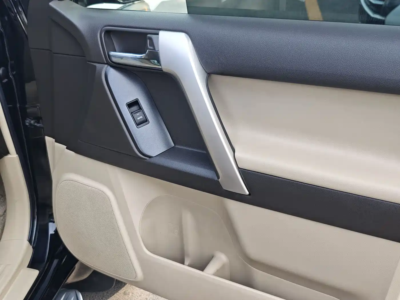 Toyota Prado 2010 4.0L Automatic TX-L NAVI фото 28
