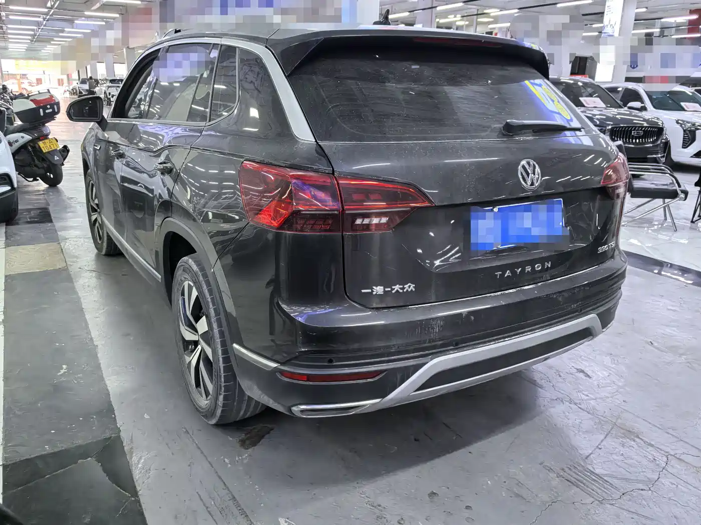 Volkswagen Tayron 2022 330TSI 2WD Luxury Smart Connect Edition фото 4