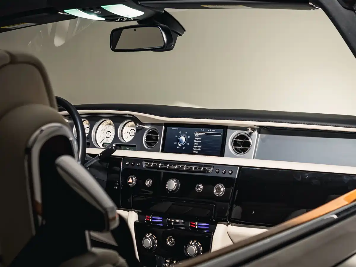 Фото 29 - Rolls-Royce Phantom