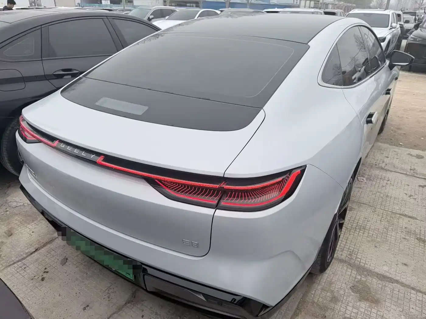 GEELY GALAXY GALAXY E8