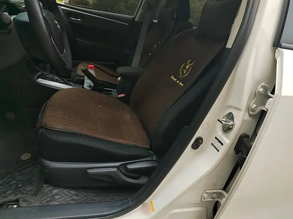 Toyota Levin 2014 1.6G CVT Elite Edition фото 15