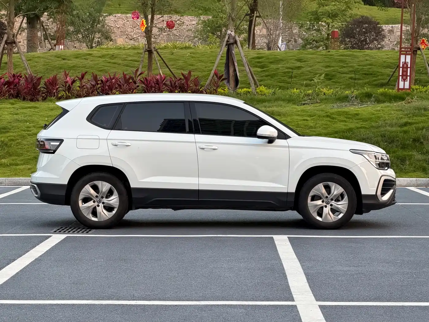 Volkswagen Tharu 2024 300TSI 2WD New Moon Edition фото 6