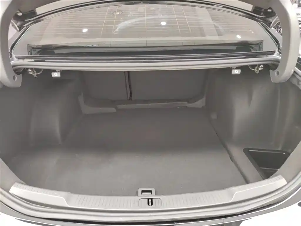 Buick LaCrosse 2022 652T Luxury фото 32