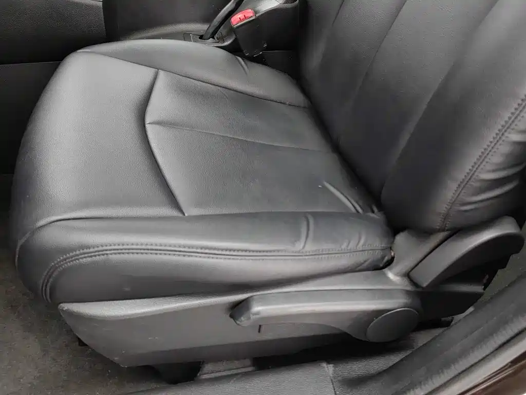 Dongfeng Aeolus Dongfeng Fengshen AX7 2015 2015 2.0L Manual Zhiyi Edition