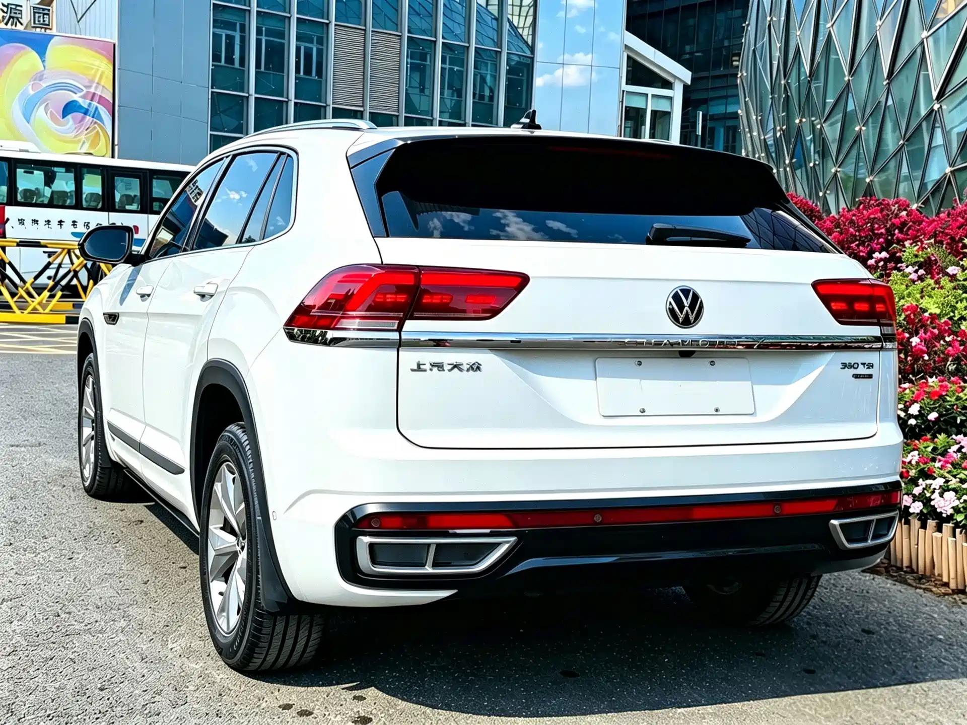 Photo 3 - Volkswagen Teramont
