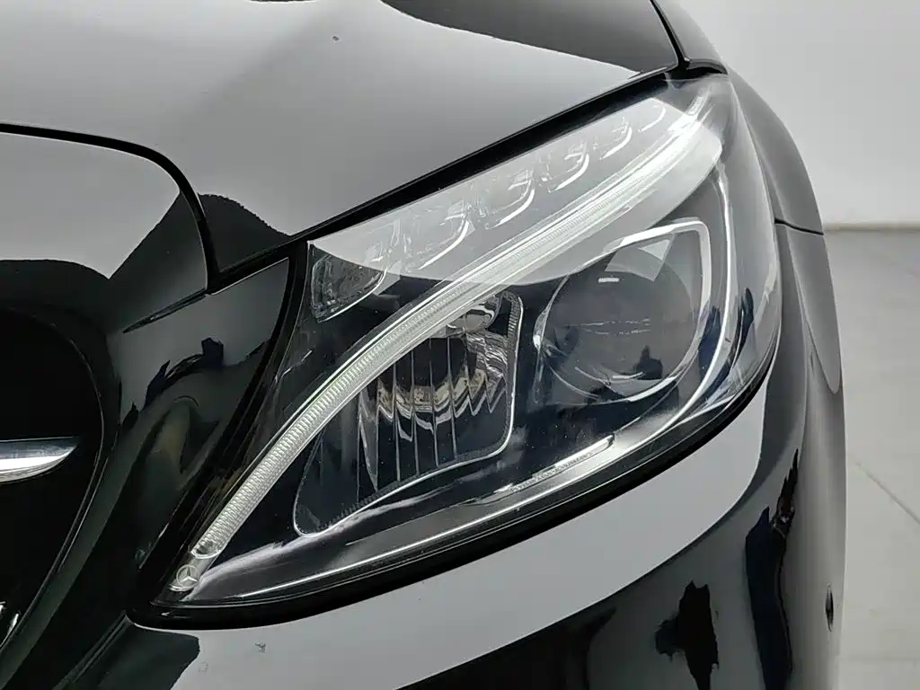 Фото 7 - Mercedes-Benz C-Class