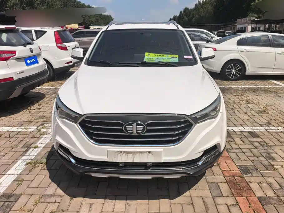 Besturn X40 2018 2018 Internet Celebrity Edition 1.6L Automatic Luxury