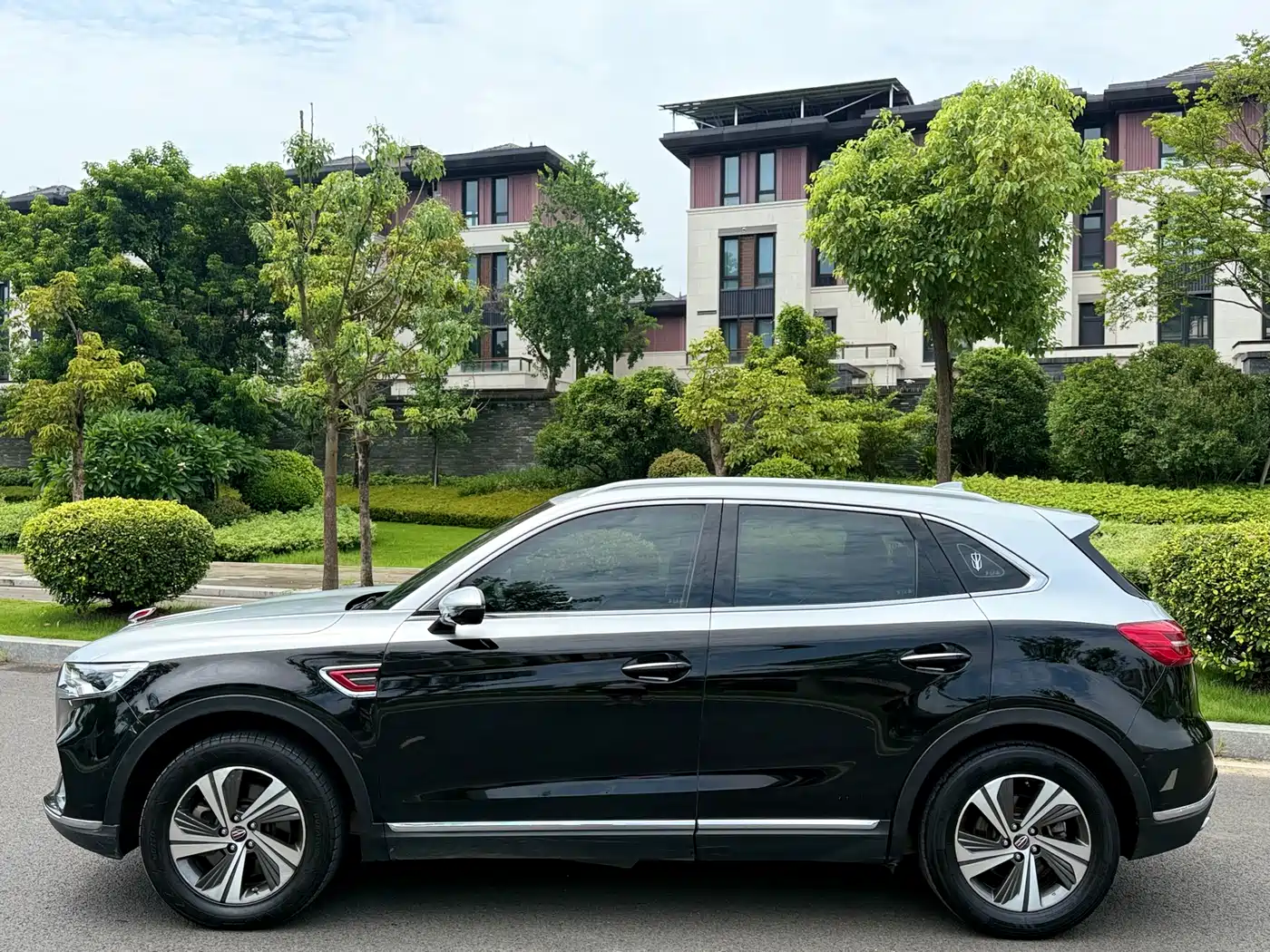 Hongqi HS5 2019 2.0T Smart Connect Enjoy Edition фото 4
