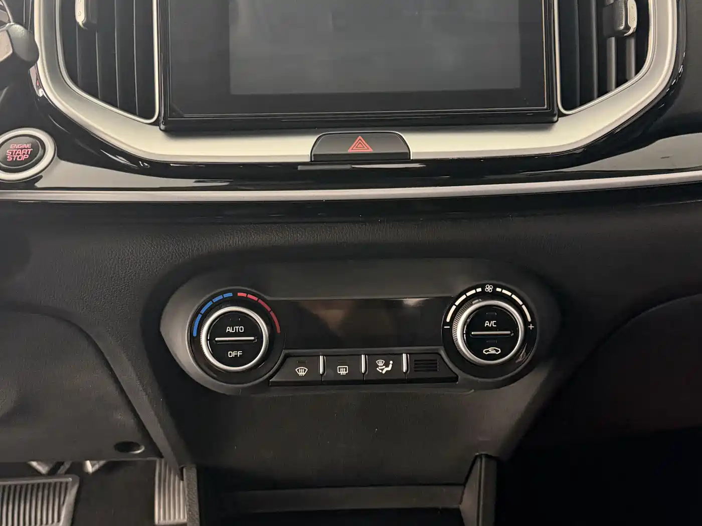 Kia KX1 2021 1.4L CVT Fun Sunroof Version фото 6