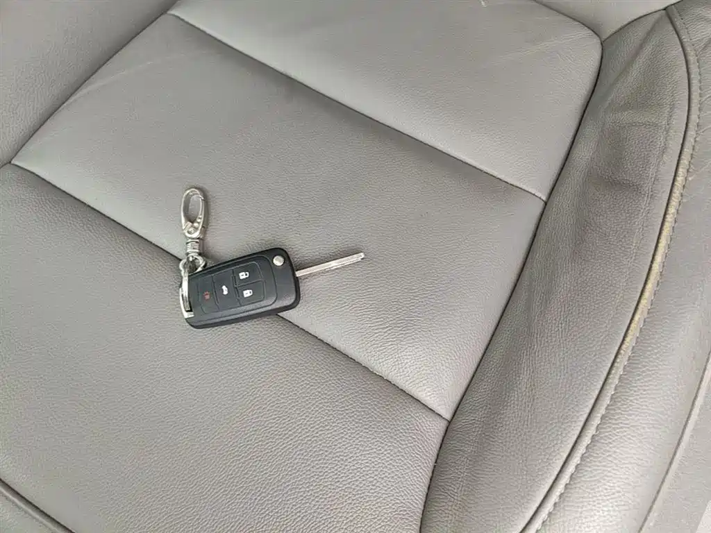 Chevrolet Malibu 2014 2.0L Automatic Luxury фото 9