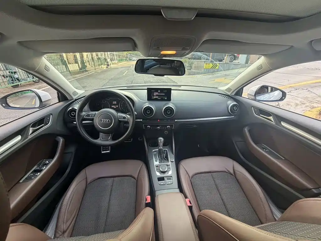 Audi A3 (Import) 2014 2014 Limousine 40 TFSI S line Comfort