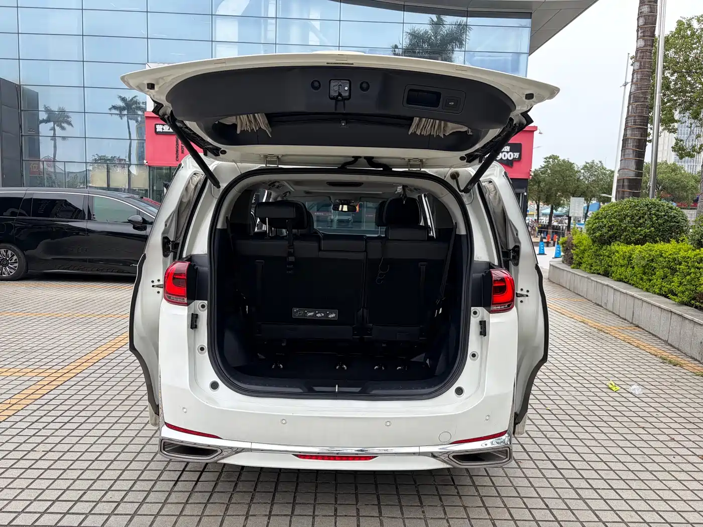 GAC Trumpchi Trumpchi M8 2021 Leading Show Series 390T Ultimate Edition фото 27