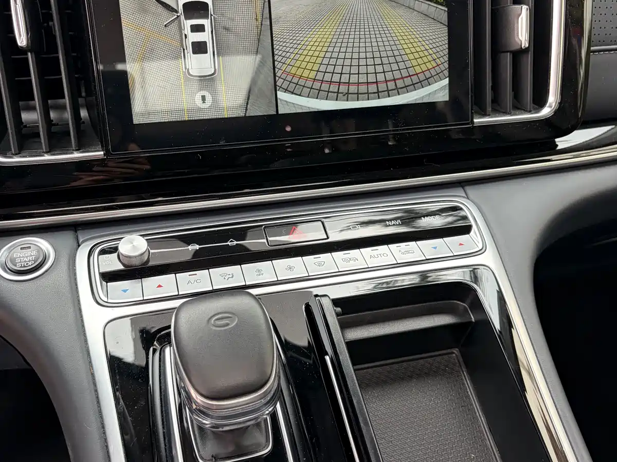 GAC Trumpchi Trumpchi M8 2021 Leading Show Series 390T Ultimate Edition фото 16