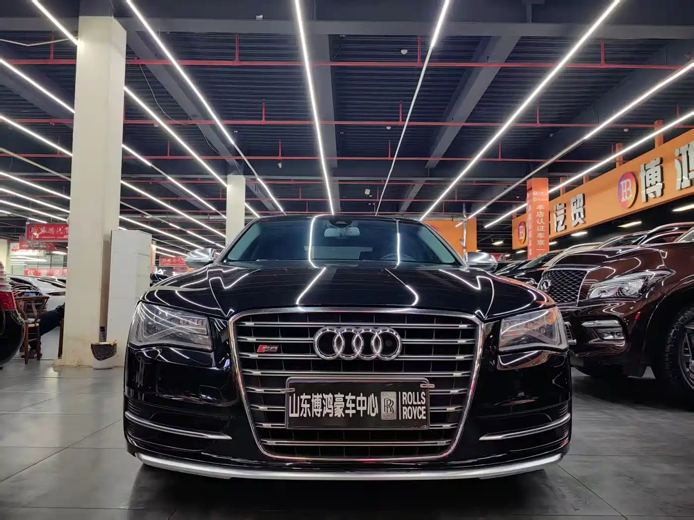 Audi S8 2014 S8 4.0TFSI quattro фото 2