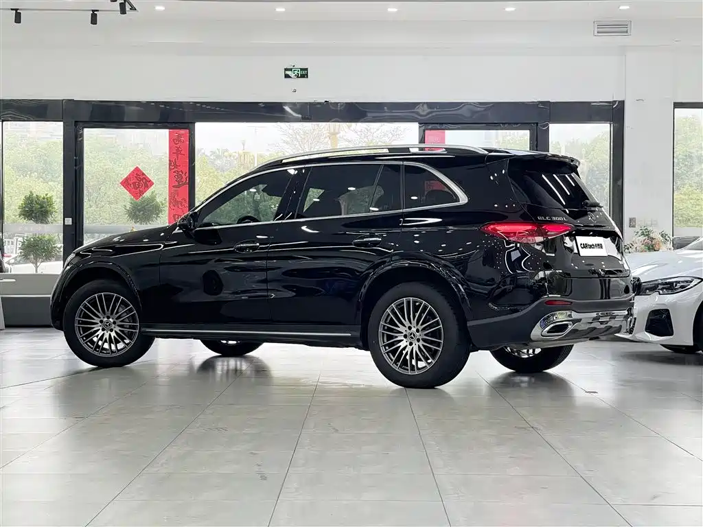 Mercedes-Benz GLC 2023 GLC 300 L 4MATIC Dynamic 7-Seater фото 19