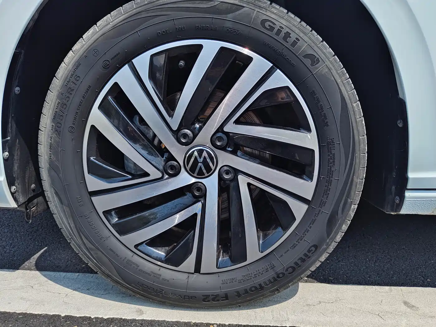 Volkswagen Lavida 2024 Model 300TSI DSG Starlight Leading Edition фото 31