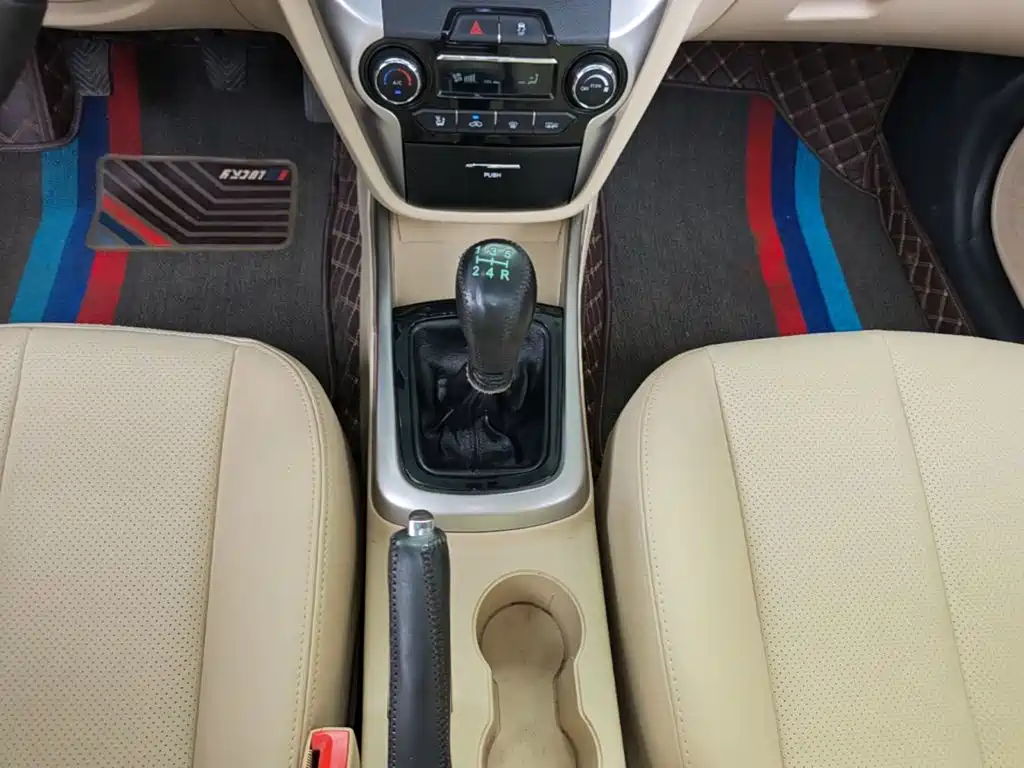 Changan Eado 2015 2015 1.6L Manual Luxury China V