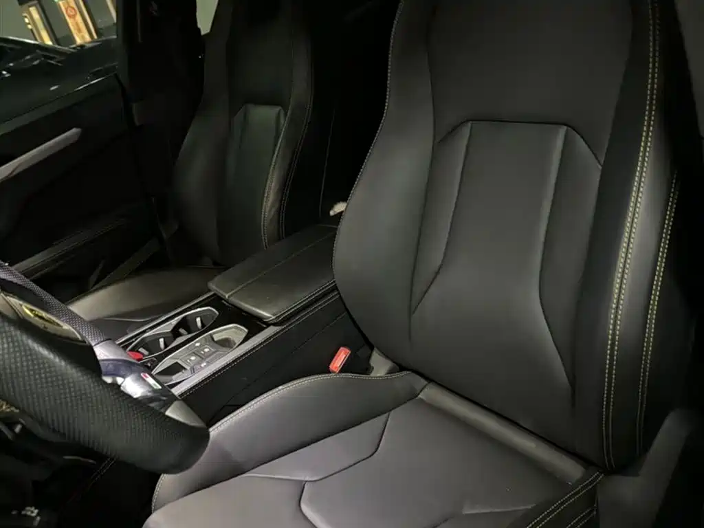 Lamborghini Urus 2018 4.0T V8 фото 8