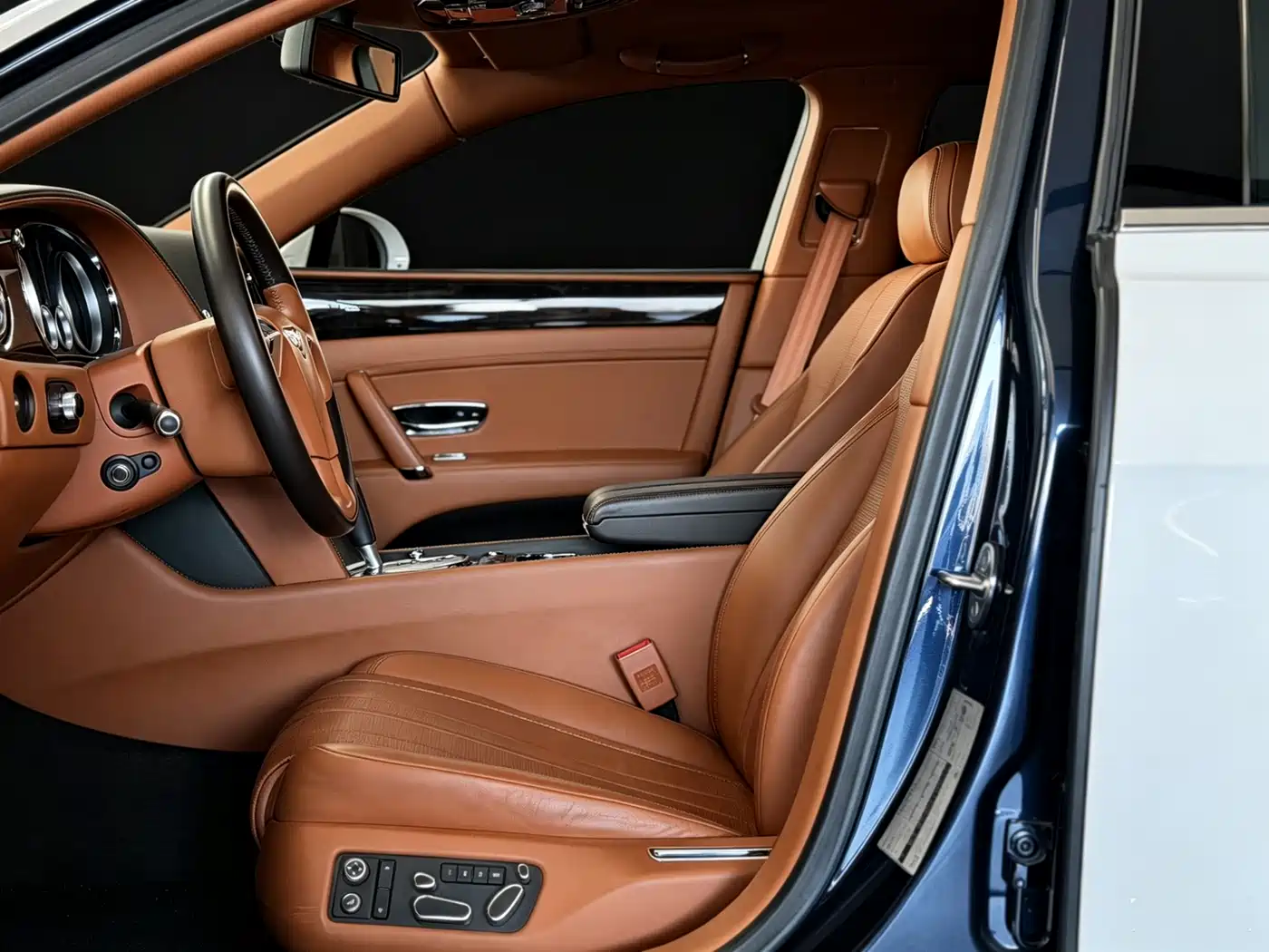 Bentley Flying Spur 2014 4.0T V8 Prestige Edition фото 4