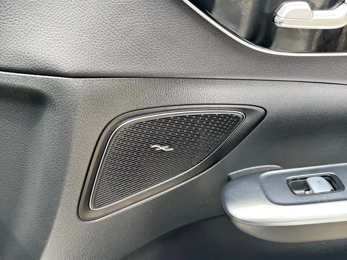 Mercedes-Benz C-Class 2022 Facelift C 200 L Sport фото 13