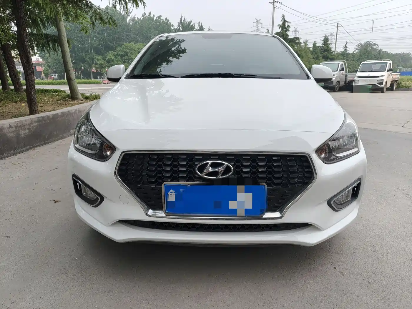 Hyundai Verna 2020 1.4L Manual GLS Colorful Edition фото 2