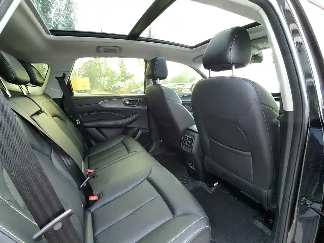 ROEWE RX5 NEW ENERGY