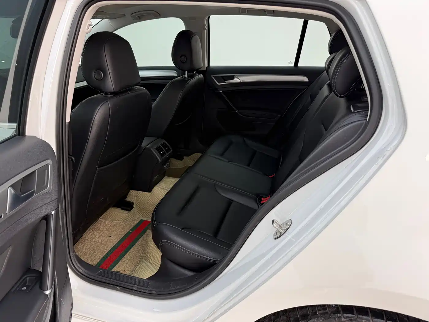 Volkswagen Golf 2020 280TSI DSG Comfort фото 11