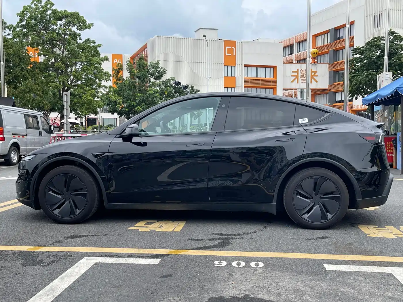 Tesla Model Y 2026 2026 Rear-Wheel Drive