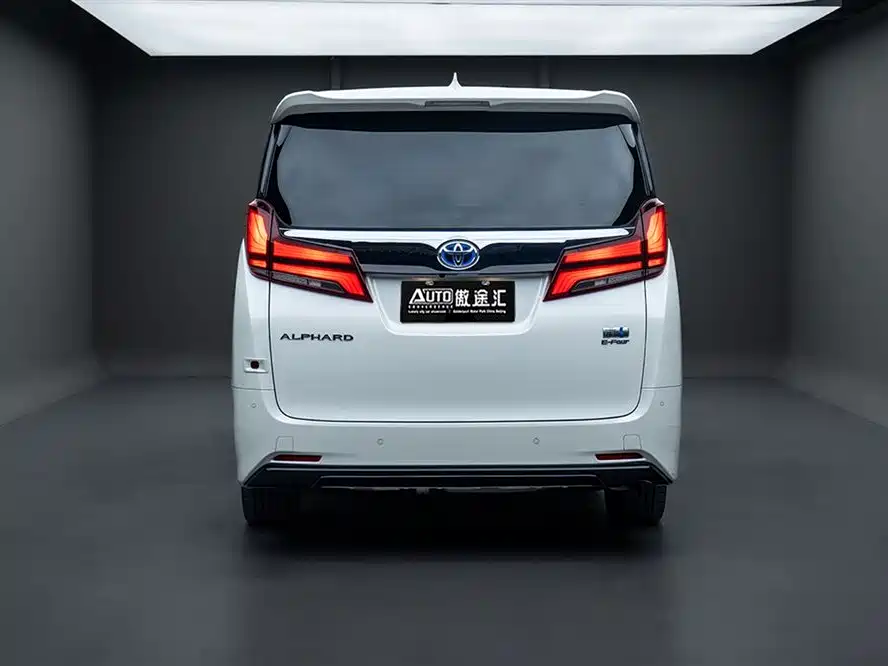 Toyota Alphard 2021 Hybrid 2.5L Luxury фото 4