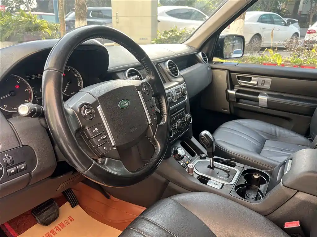 Land Rover Discovery 2012 3.0 SDV6 HSE Diesel фото 9