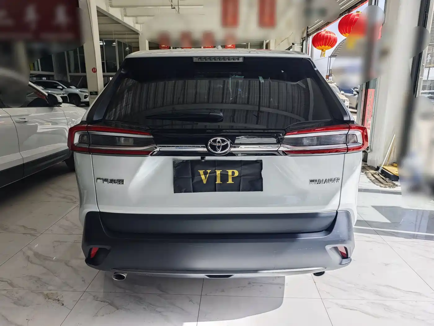 Toyota Wildlander 2023 2.0L CVT FWD LE фото 5