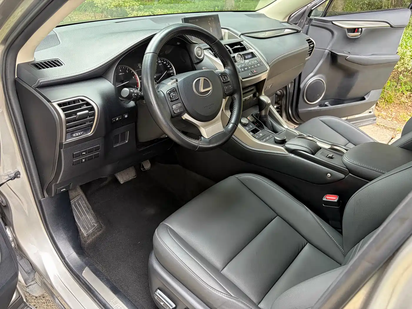 Фото 6 - Lexus NX