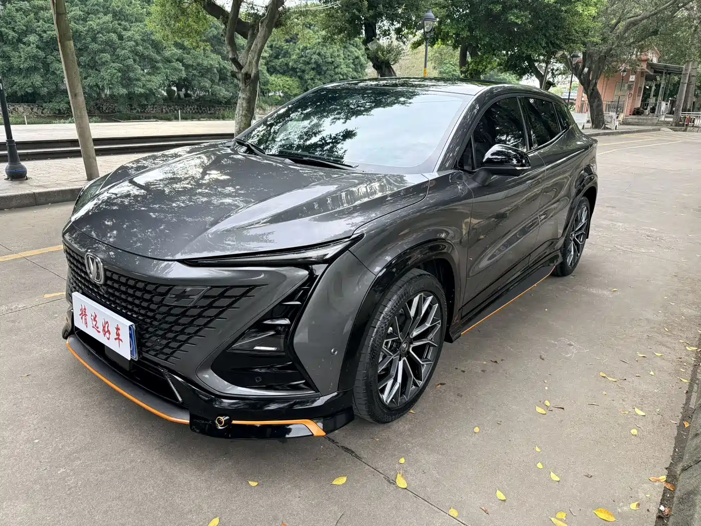 Фото 1 - Changan UNI-T