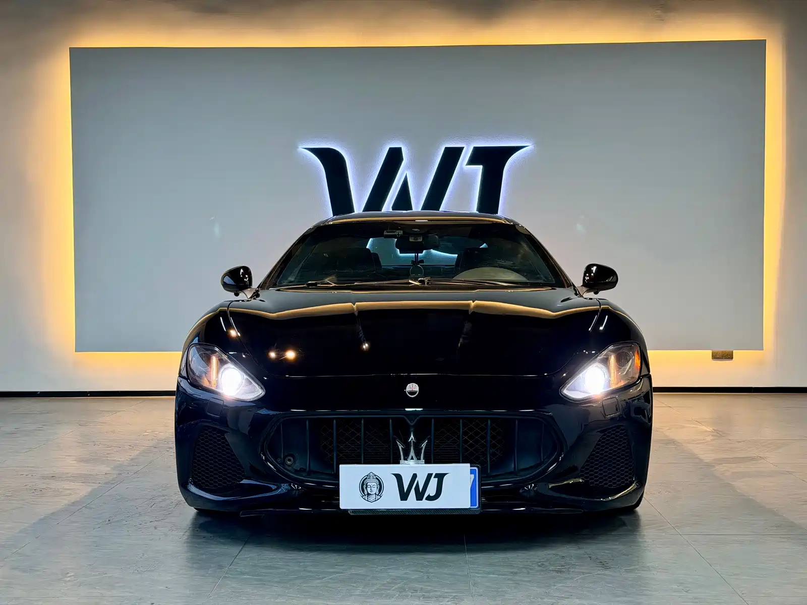 Photo 2 - Maserati GranTurismo