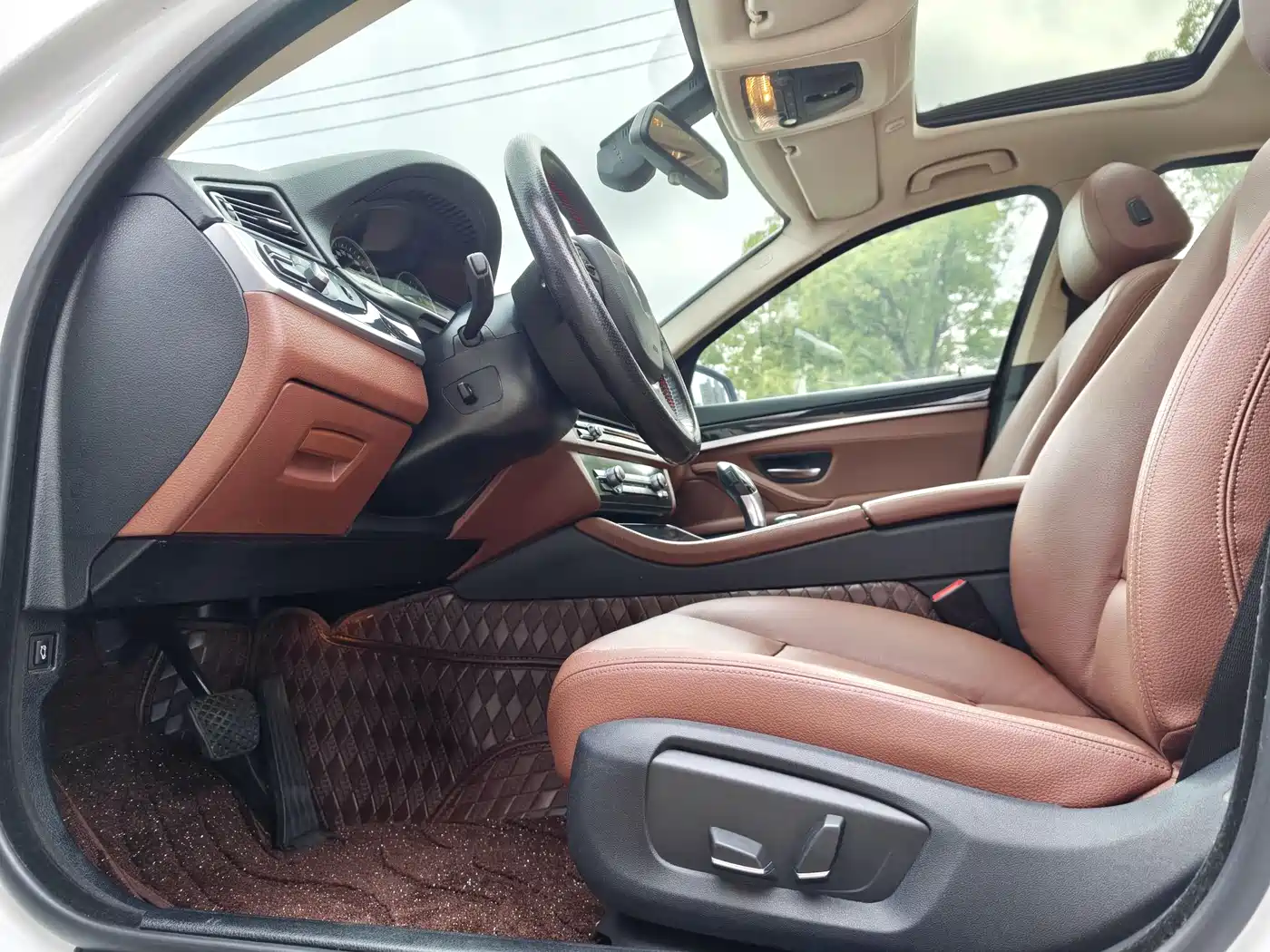 BMW 5 Series 2017 520Li Classic Edition фото 9