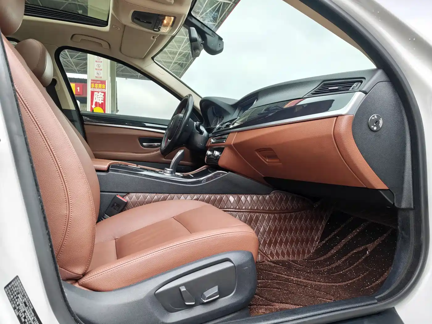 BMW 5 Series 2017 520Li Classic Edition фото 10