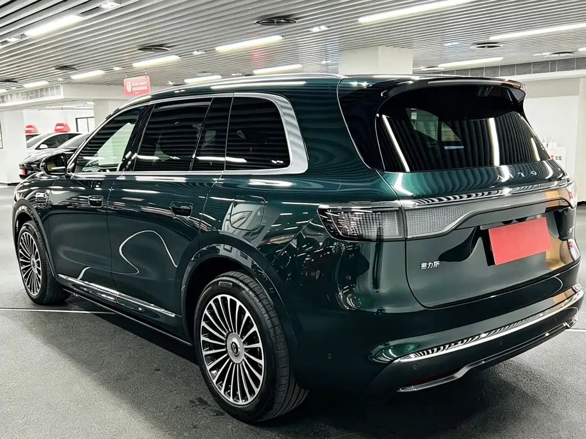 AITO Wenjie AITO M8 2025 Extended Range Ultra 53.4kWh 6-Seater фото 6
