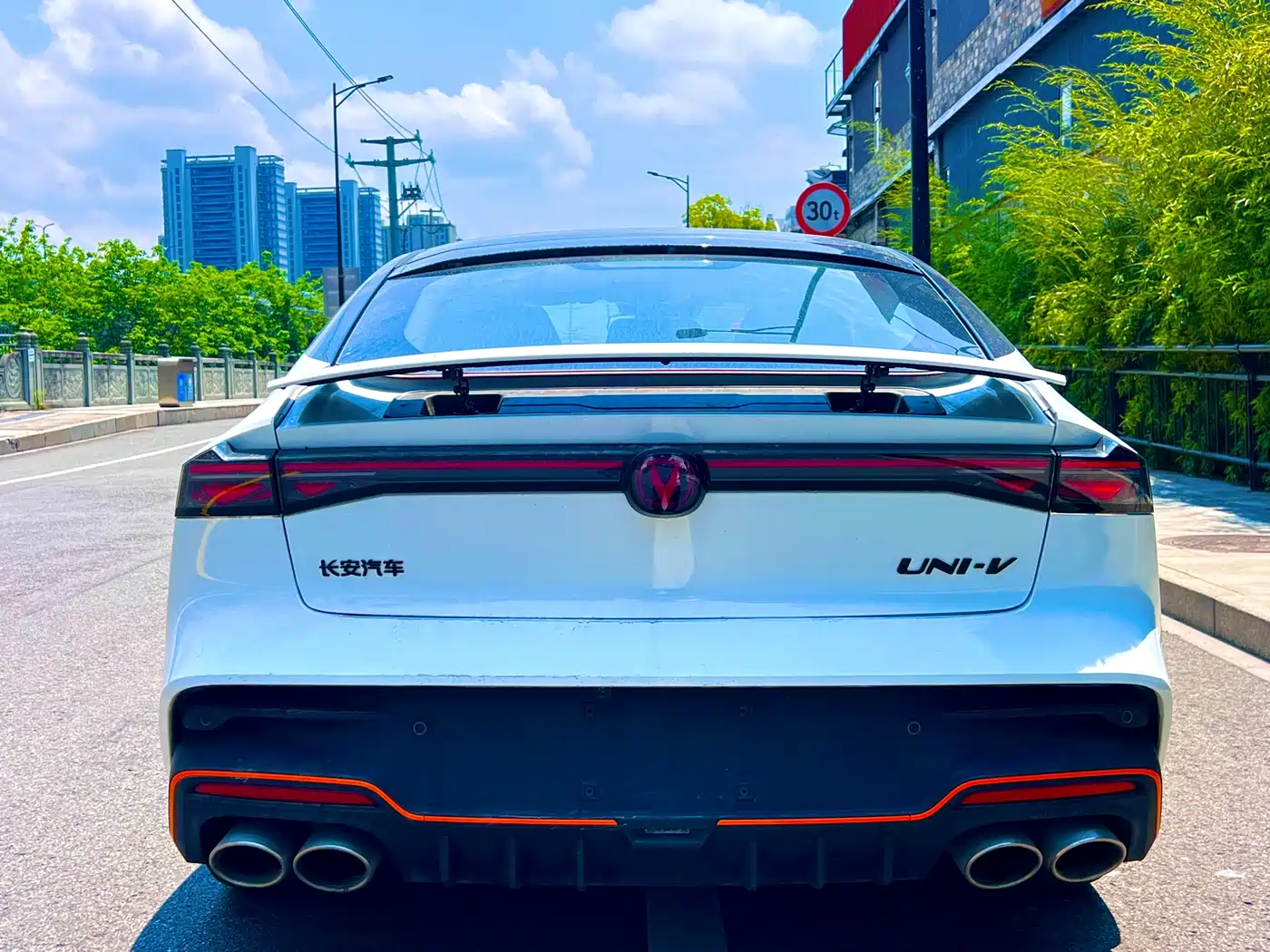 CHANGAN UNI-V