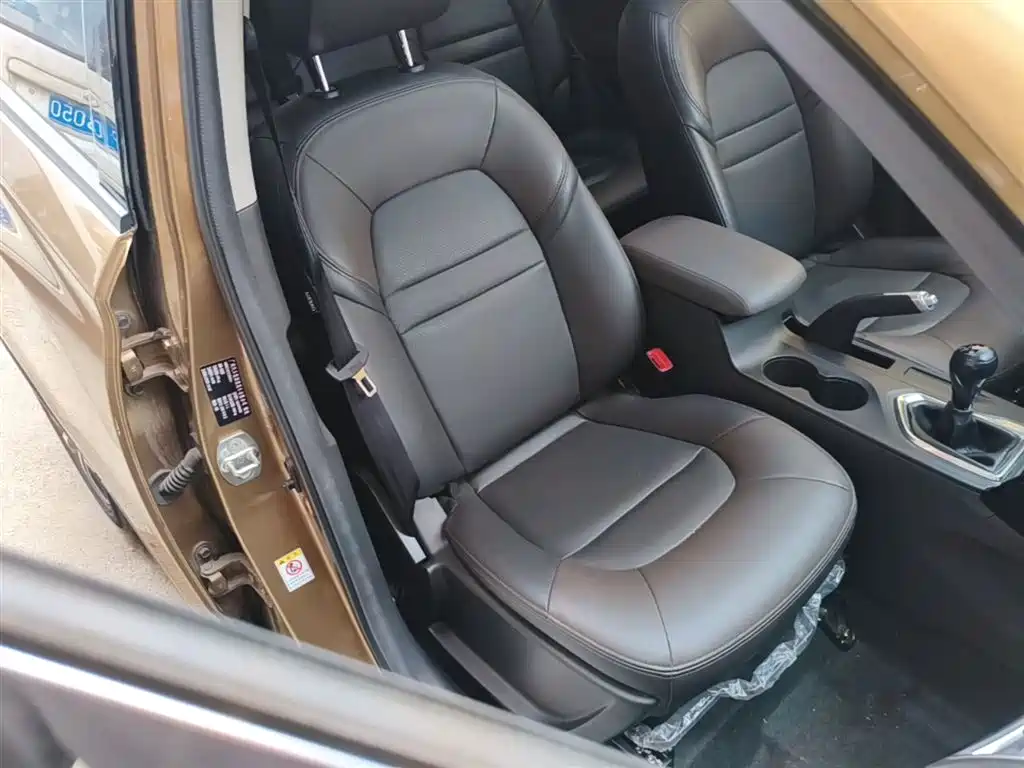 GAC Trumpchi Trumpchi GS4 2017 235T Manual 2WD Luxury фото 25