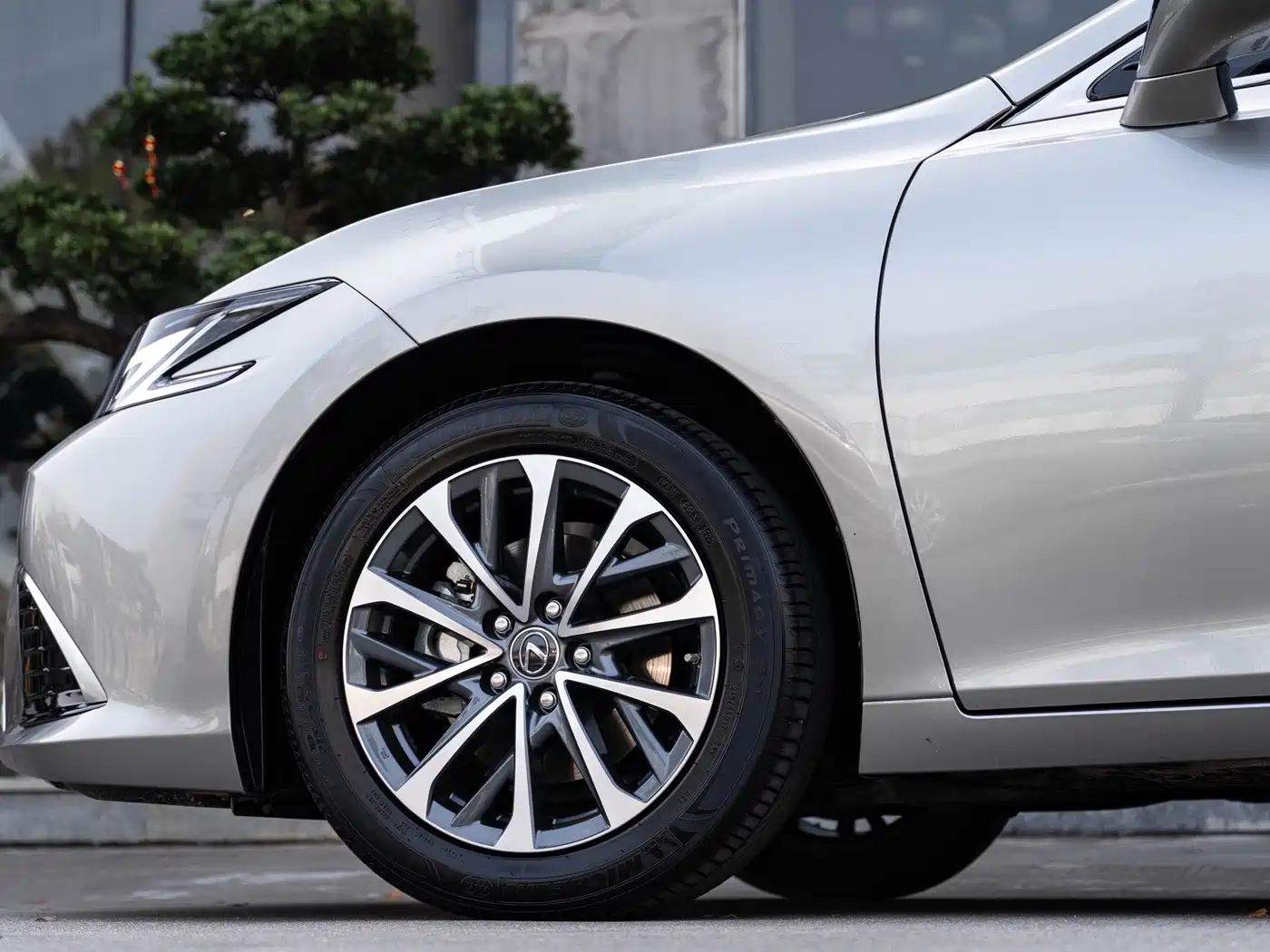 Lexus ES 2026 2025 300h Ultimate Edition