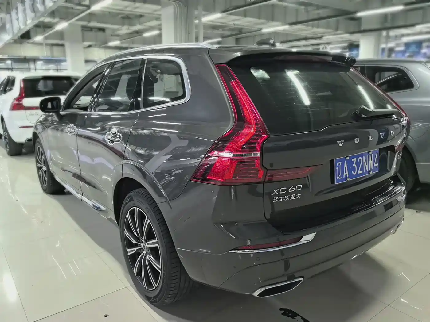 Фото 9 - Volvo XC60