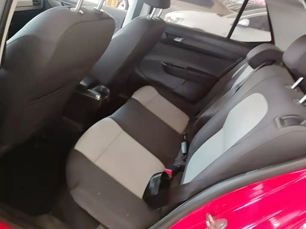 Škoda Fabia 2018 2017 1.4L Auto Car Enjoy Edition